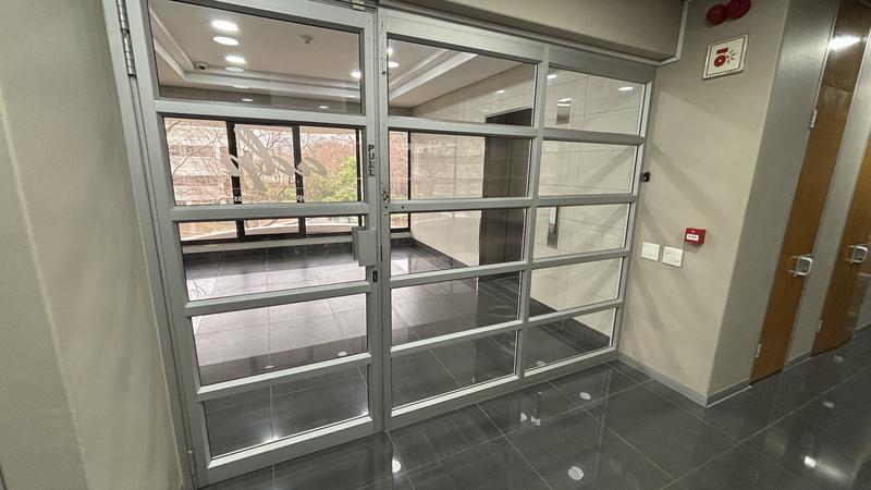 To Let commercial Property for Rent in Pinelands Western Cape